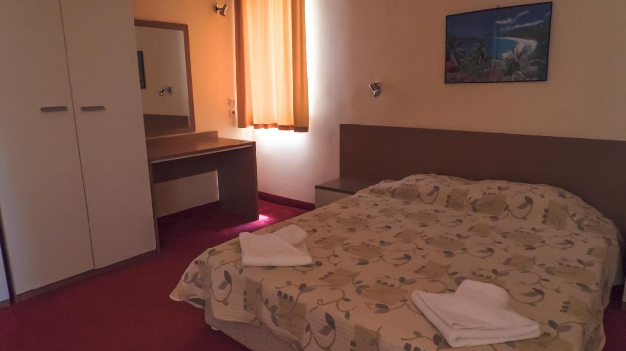 Park Hotel Persey Varna Exterior photo